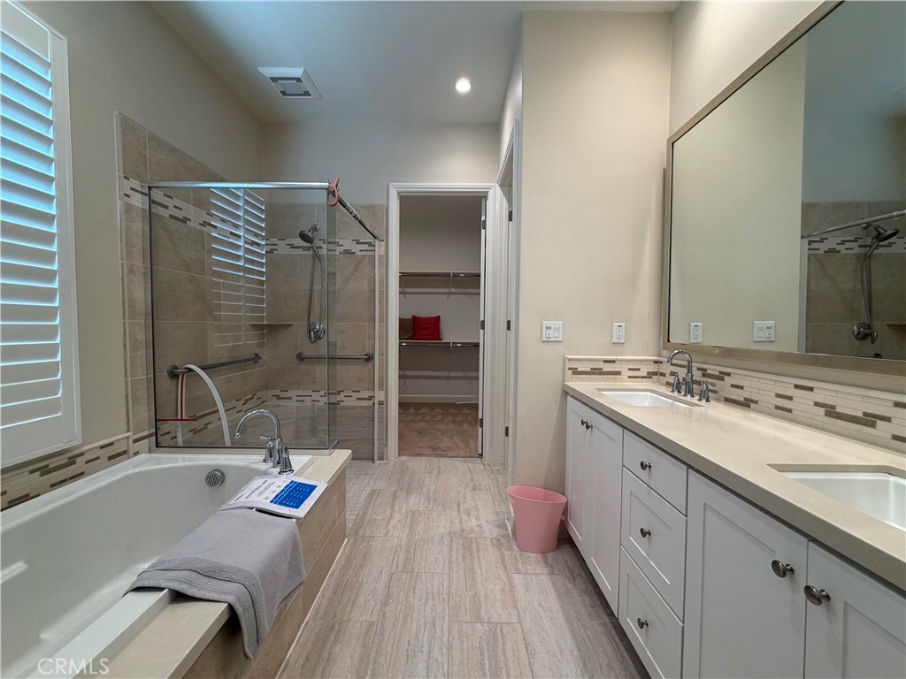 Primary bathroom - 116 Rotunda, Irvine CA 92620 - photo 12