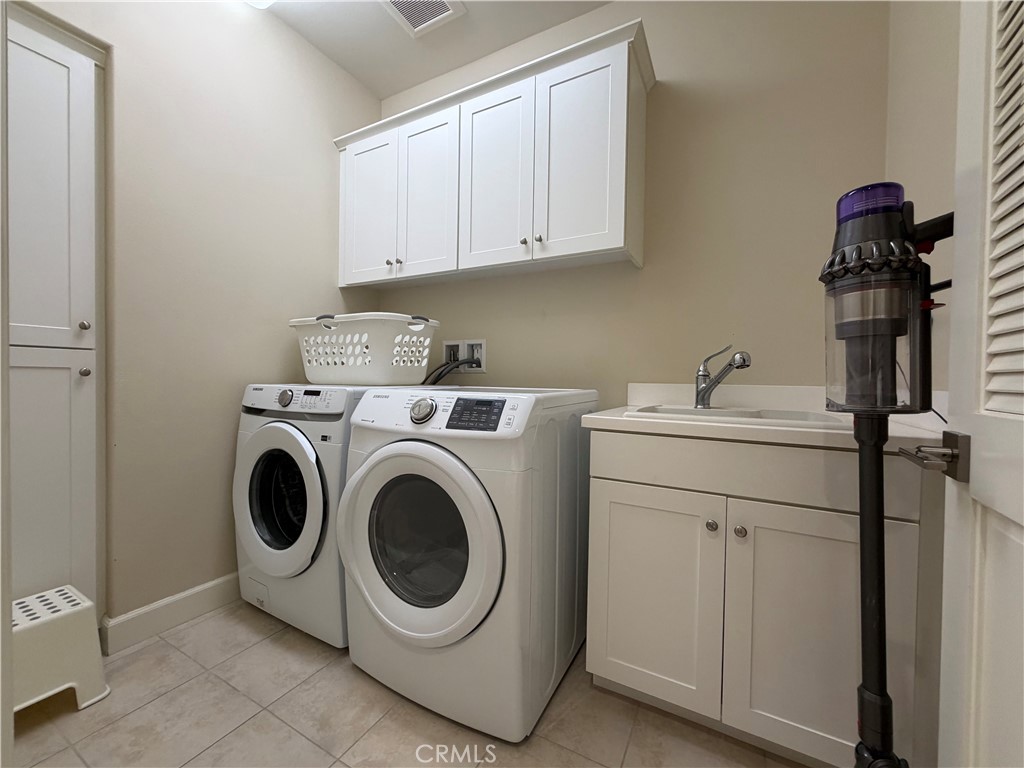 Laundry - 116 Rotunda, Irvine CA 92620 - photo 14