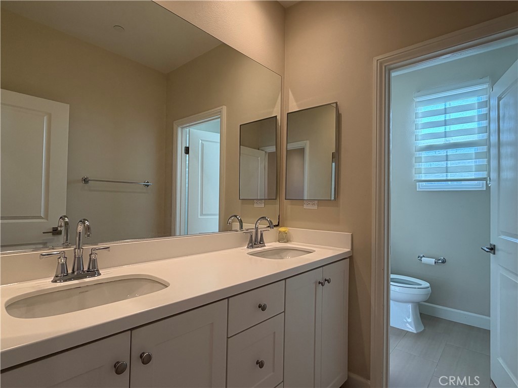 Upstairs guest bathroom - 116 Rotunda, Irvine CA 92620 - photo 17