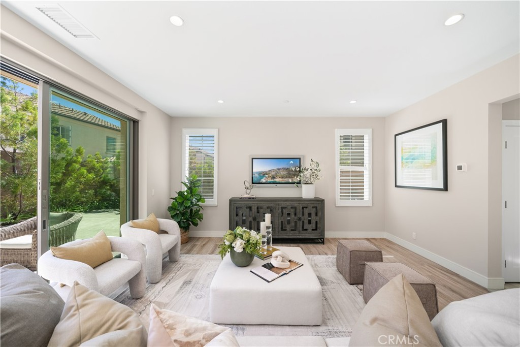 116 Tritone, Irvine CA 92602 - photo 2