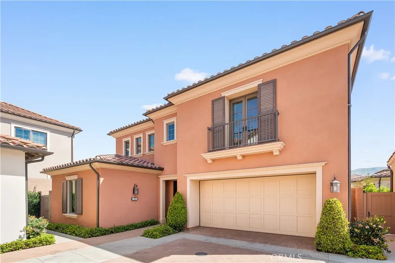 117 Donati, Irvine, CA 92602