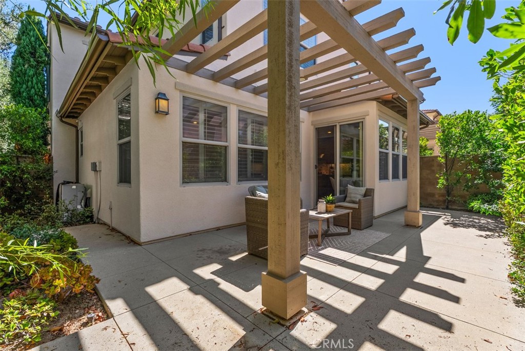 Large backyard, ideal for relaxing or entertaining. - 117 Gemstone, Irvine CA 92620 - photo 31