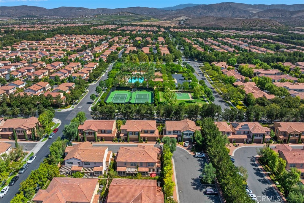 Aerial view of Stonegate amenities nearby. - 117 Gemstone, Irvine CA 92620 - photo 38