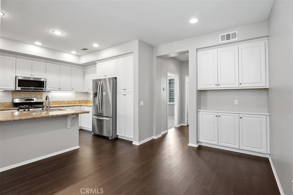 117 Silverado, Irvine CA 92618 - photo 2