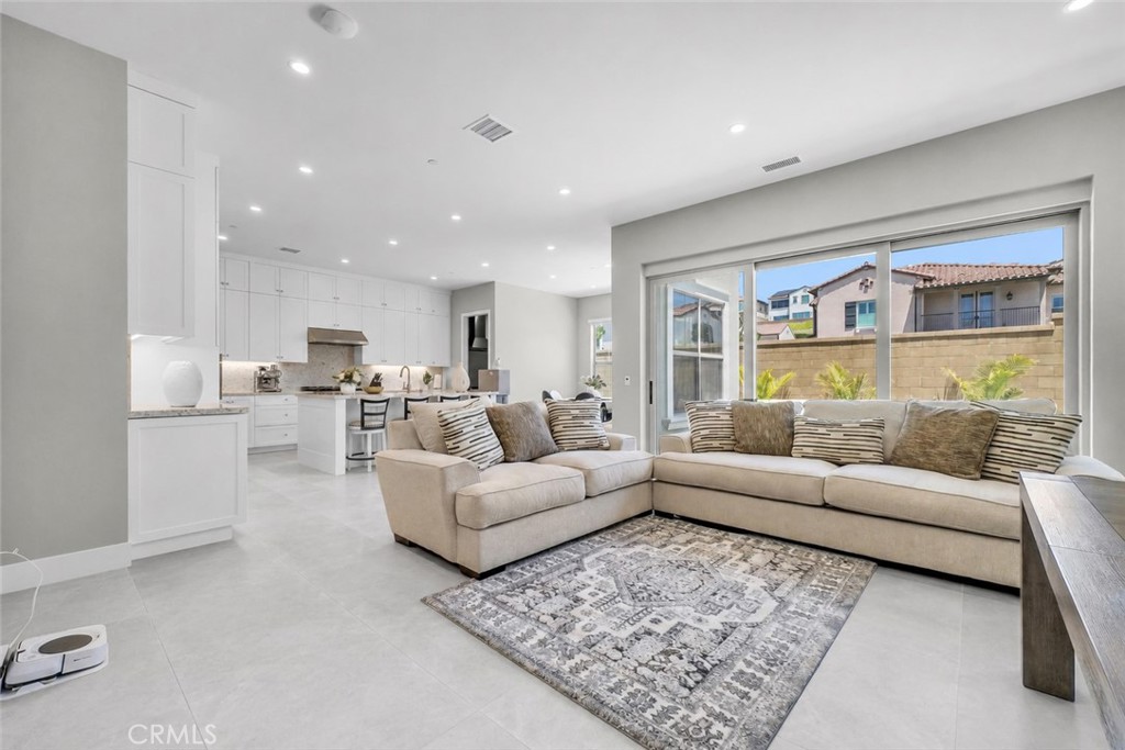 118 Eversedge, Irvine CA 92618 - photo 7