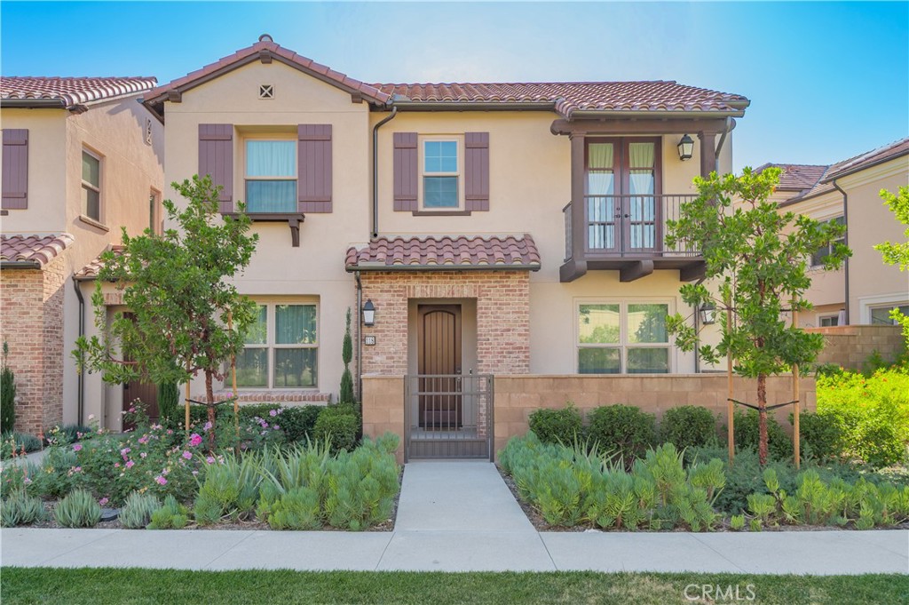 118 Newburry, Irvine CA 92618 - photo 2