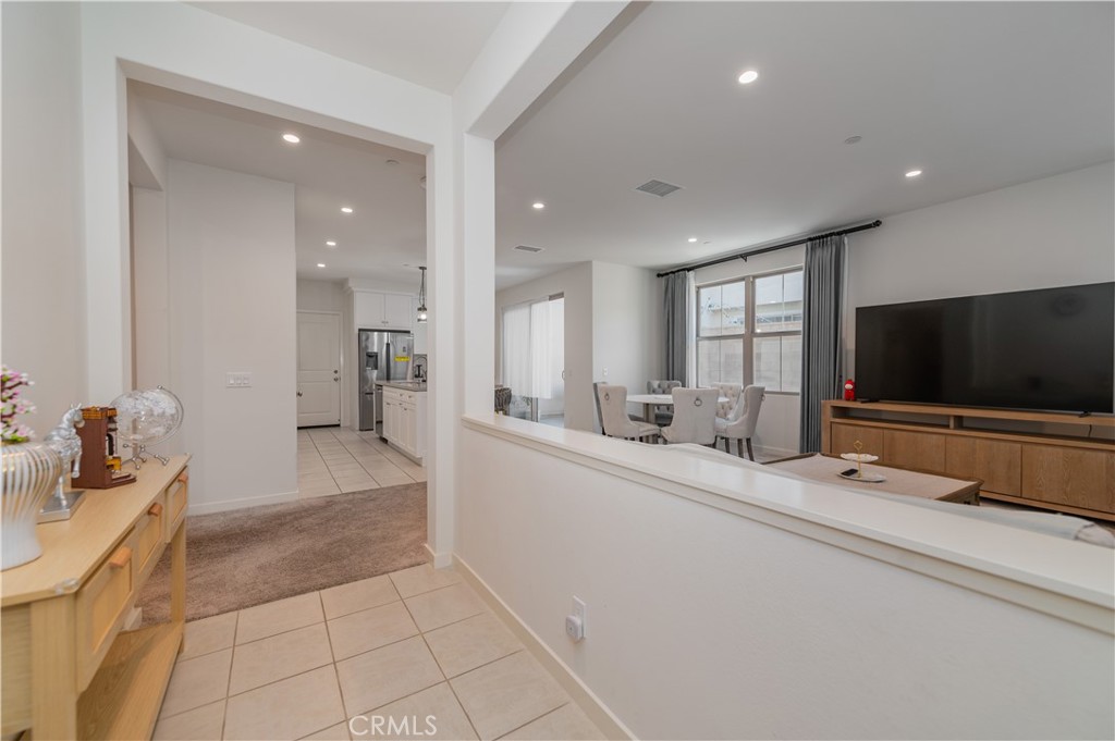 118 Newburry, Irvine CA 92618 - photo 5