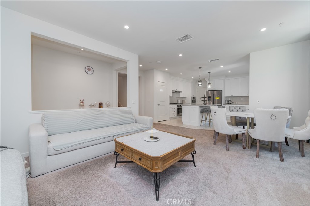 118 Newburry, Irvine CA 92618 - photo 8
