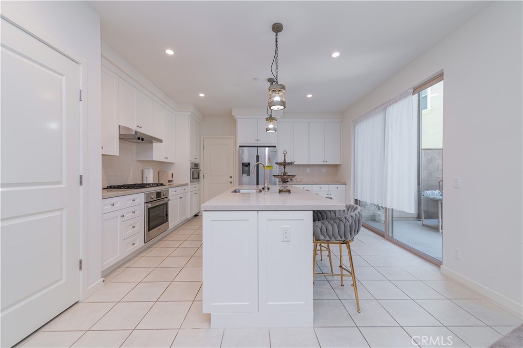 118 Newburry, Irvine CA 92618 - photo 11