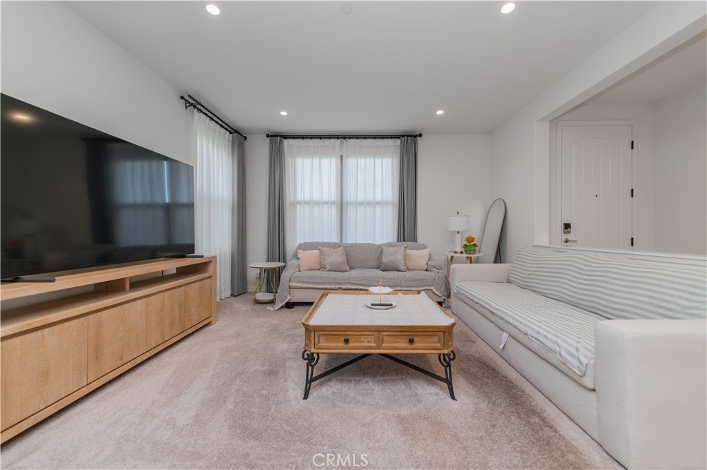 118 Newburry, Irvine CA 92618 - photo 12