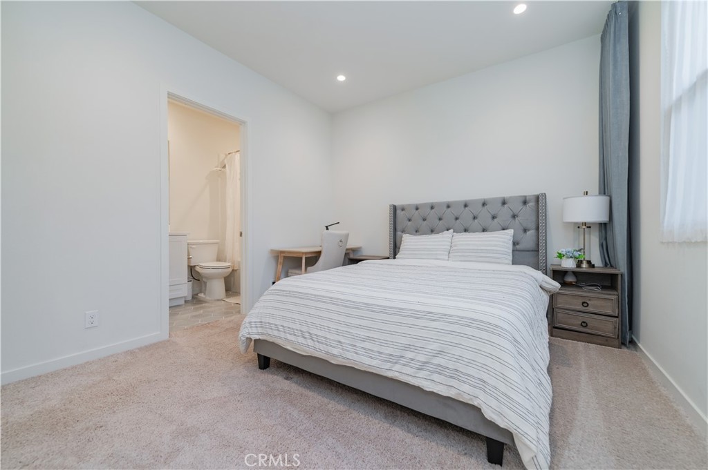 118 Newburry, Irvine CA 92618 - photo 27