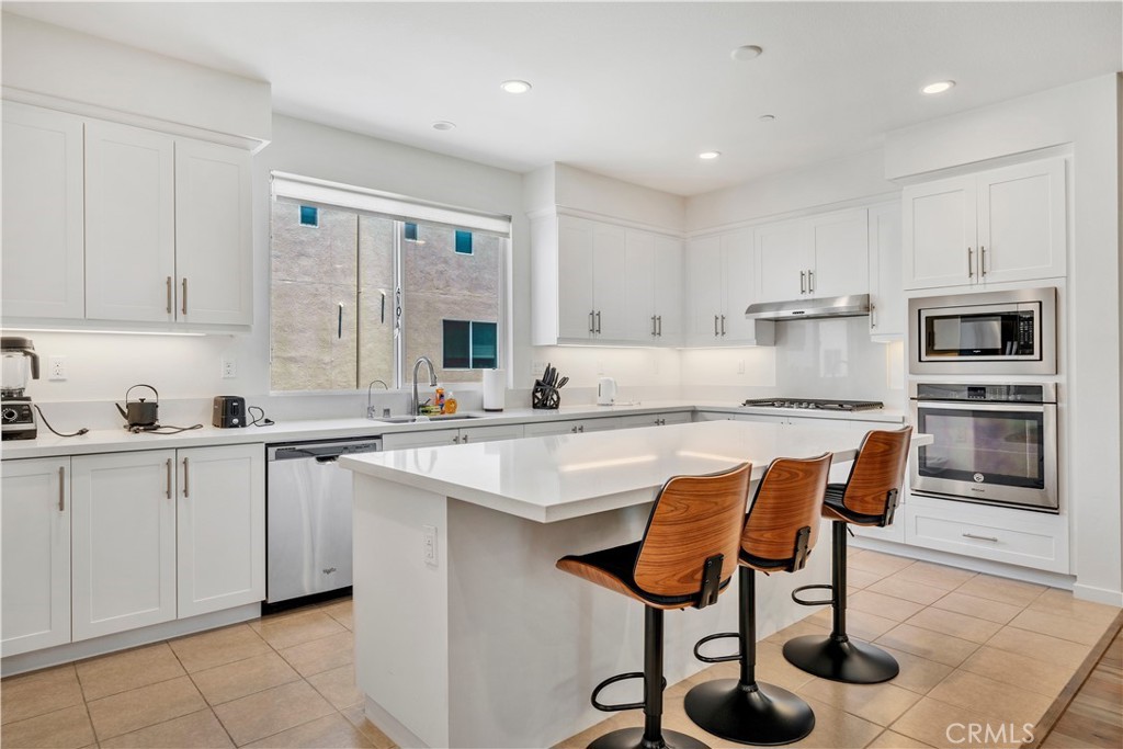 118 Terrapin, Irvine CA 92618 - photo 4