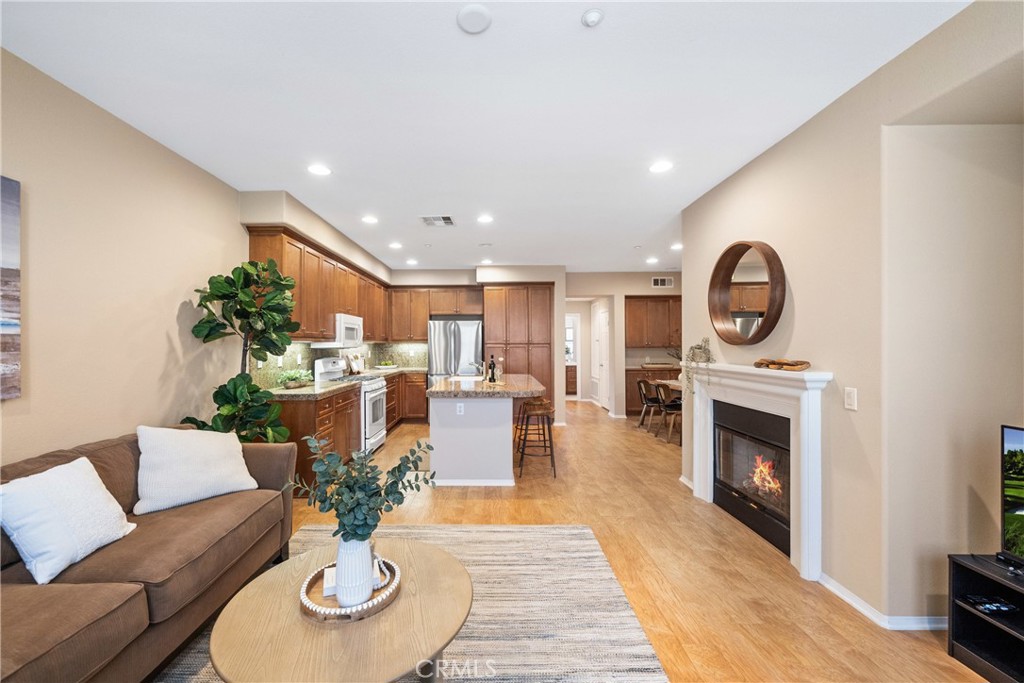 Living room - 118 Vintage 18, Irvine CA 92620 - photo 1