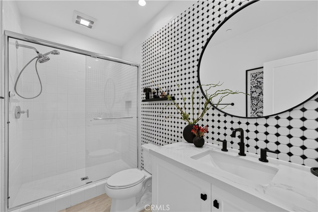 Main Floor Bathroom - 118 Yellow Iris, Irvine CA 92618 - photo 13