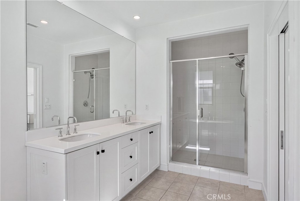 Primary Bathroom - 118 Yellow Iris, Irvine CA 92618 - photo 19