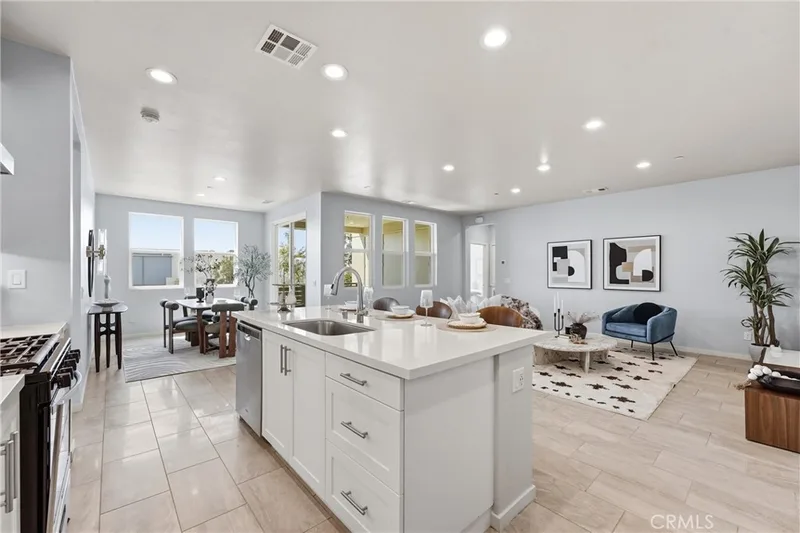 1184 Epic, Irvine, CA 92618