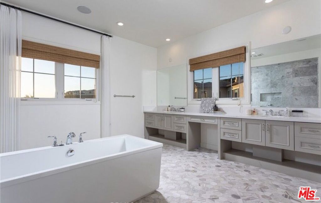 119 Lanzon, Irvine CA 92602 - photo 10