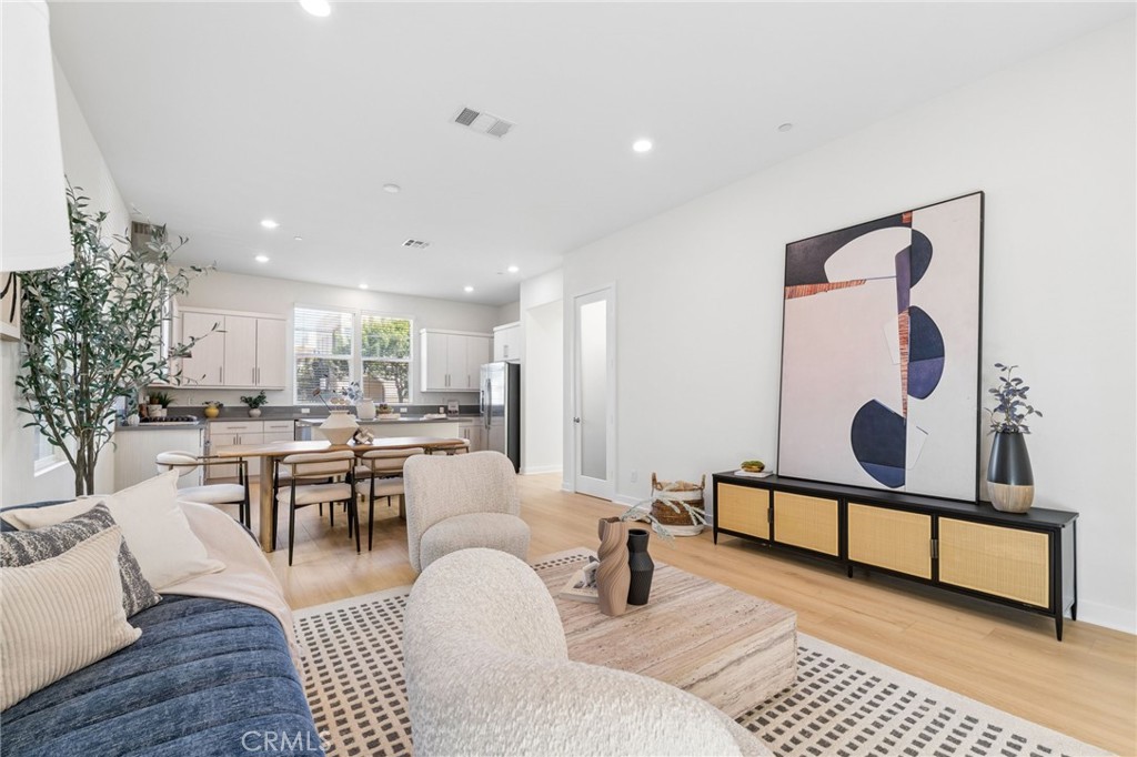 119 Newall, Irvine CA 92618 - photo 24