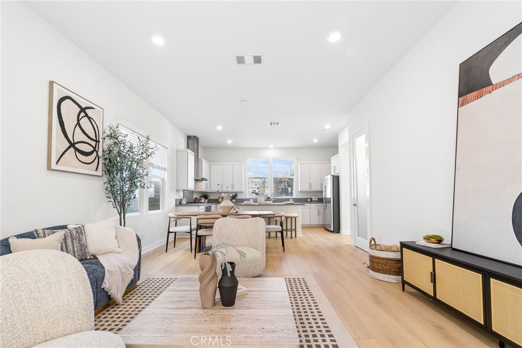 119 Newall, Irvine CA 92618 - photo 25