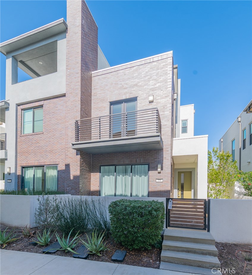 119 Novel, Irvine CA 92618 - photo 1