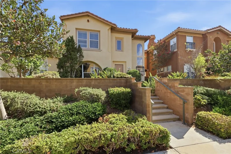 12 Atwater, Irvine, CA 92602