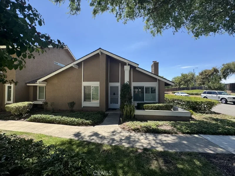 12 Denver 74, Irvine, CA 92604