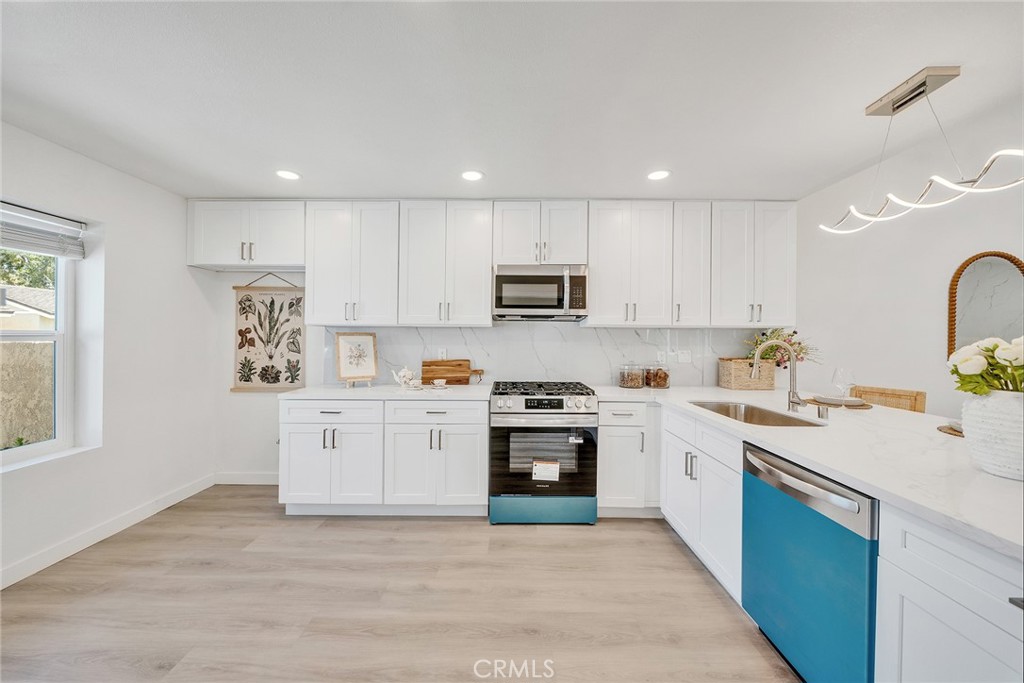 12 Primrose, Irvine CA 92604 - photo 7