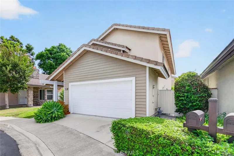 12 Shenandoah, Irvine