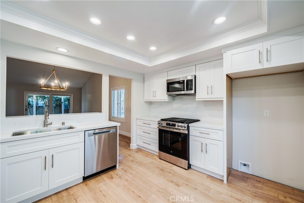 12 Springwater, Irvine CA 92604 - photo 4
