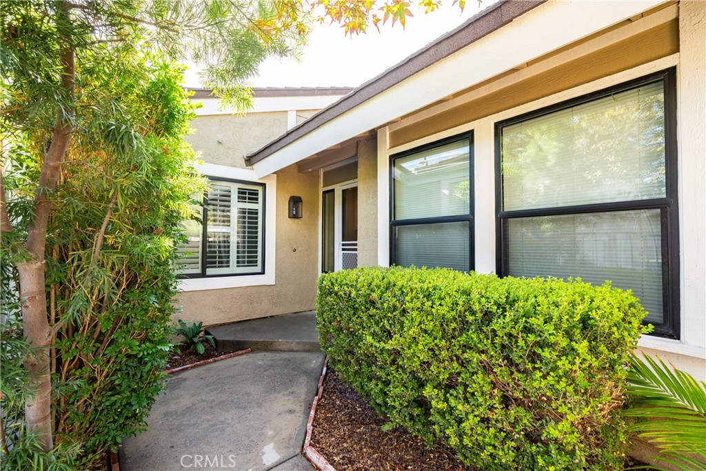 Private front courtyard - 12 Springwater, Irvine CA 92604 - photo 44