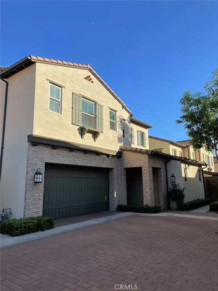 120 Charcoal, Irvine, CA 92620