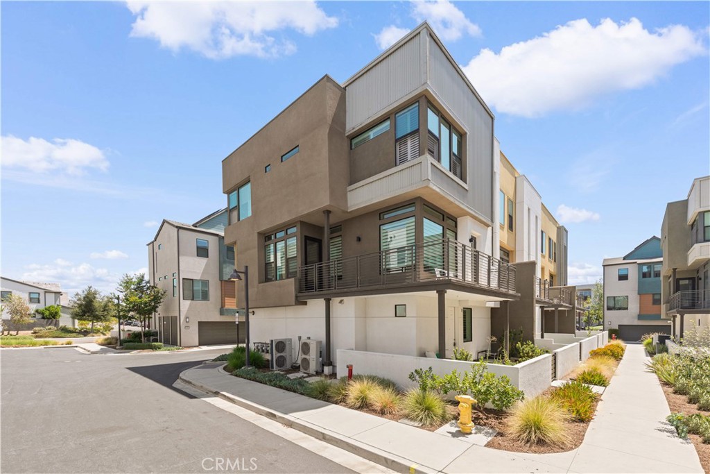 120 Sawbuck, Irvine CA 92618 - photo 2