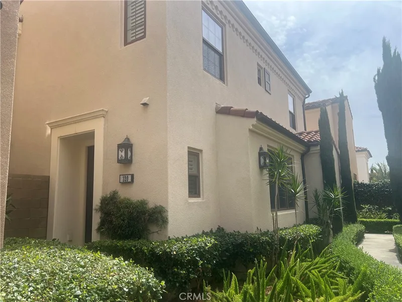 120 Strawberry, Irvine, CA 92620