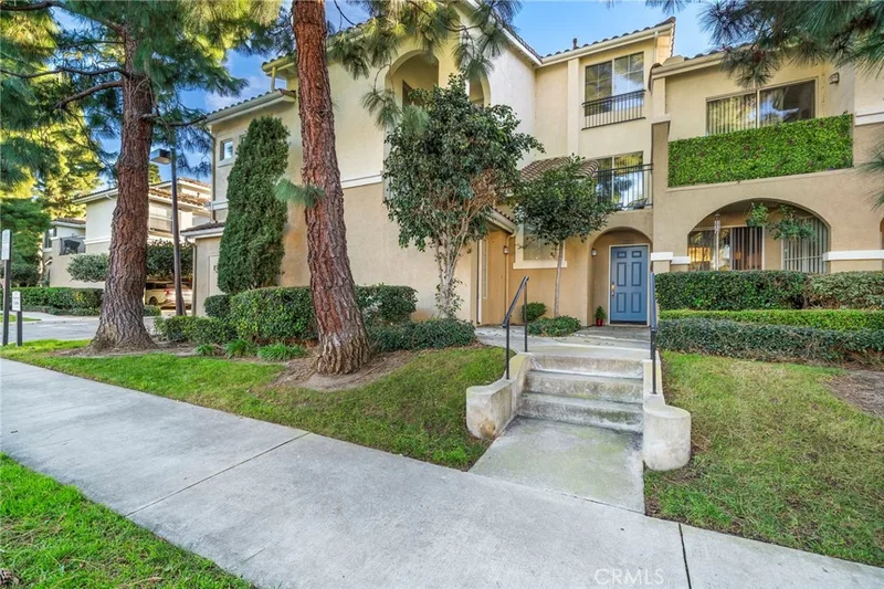 1201 Elk Grove, Irvine, CA 92618