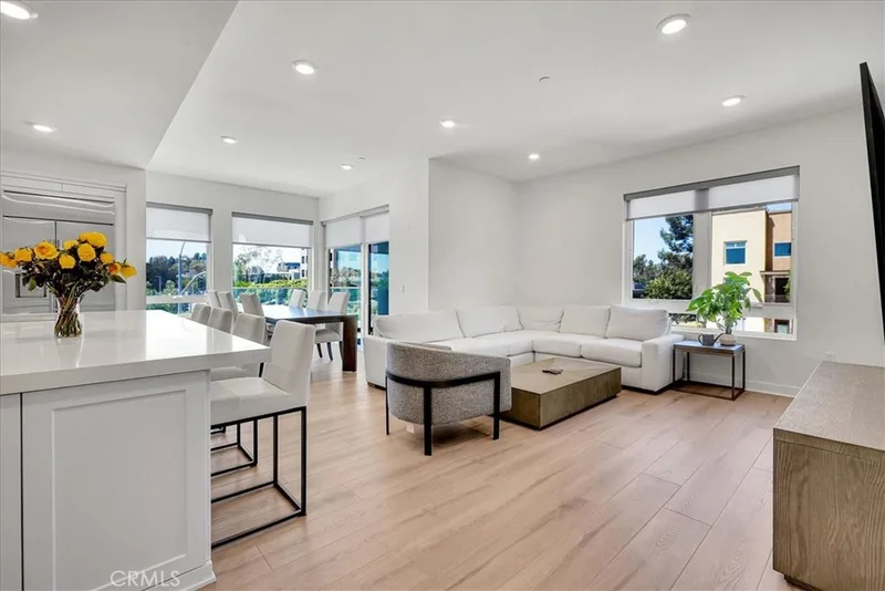 1201 Rivington, Irvine