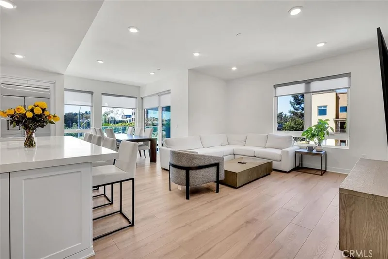 1201 Rivington, Irvine