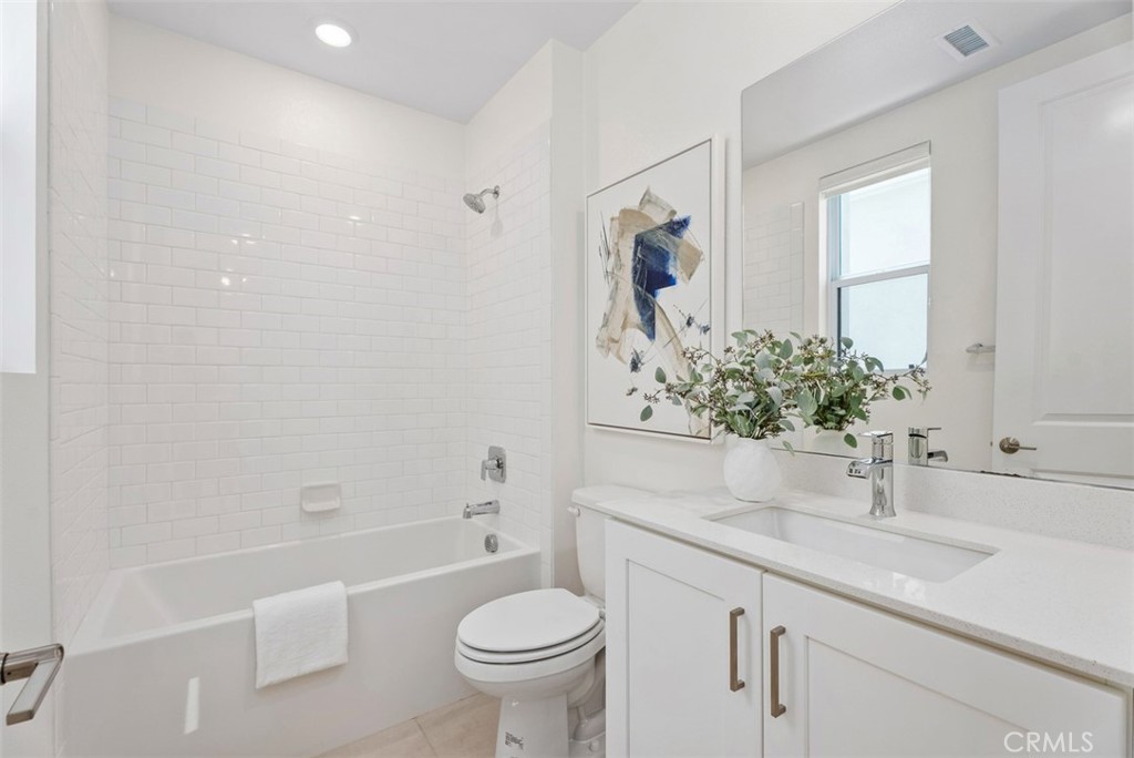 121 Bosal, Irvine CA 92618 - photo 22