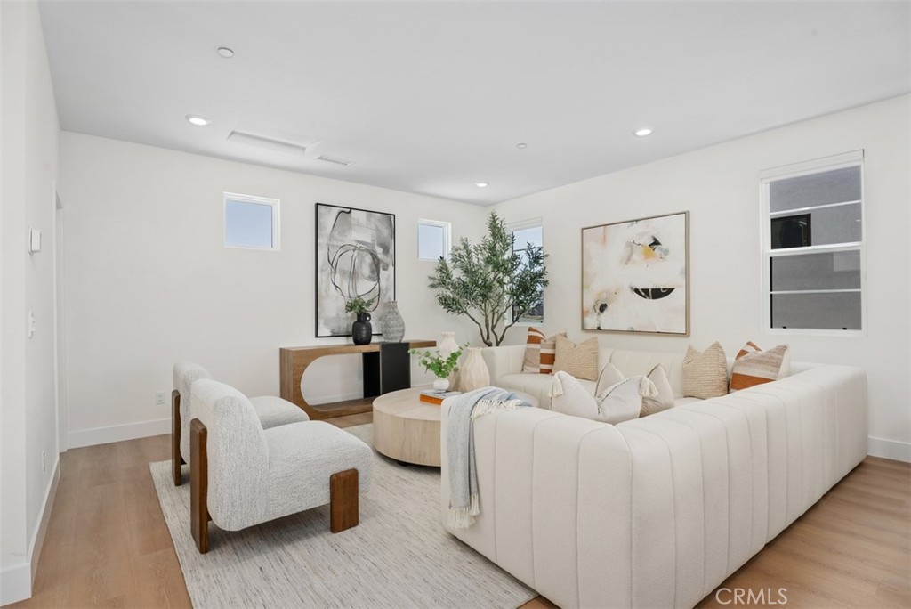 121 Bosal, Irvine CA 92618 - photo 27
