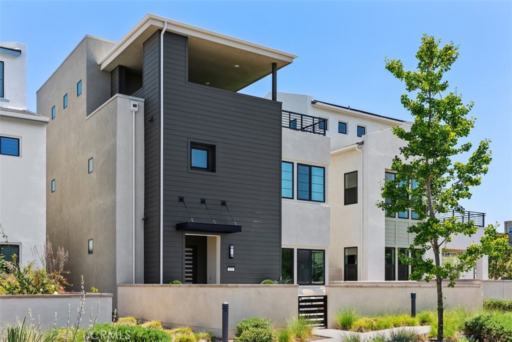 121 Bosal, Irvine CA 92618 - photo 40