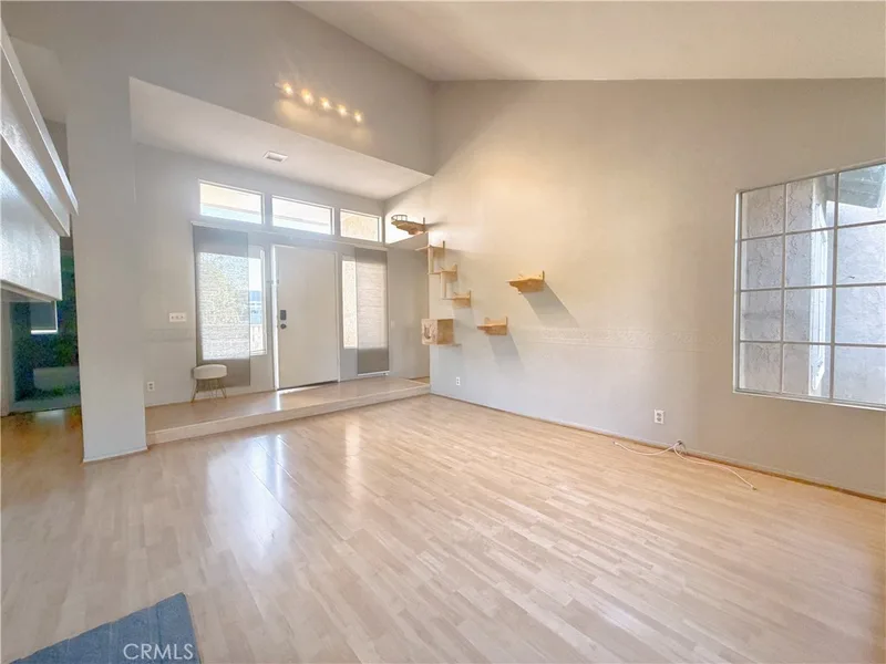 121 Greenfield, Irvine, CA 92614