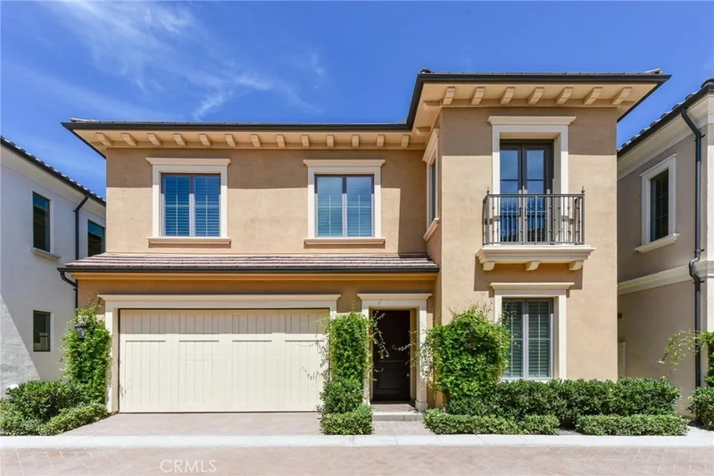 121 Linda Vista, Irvine