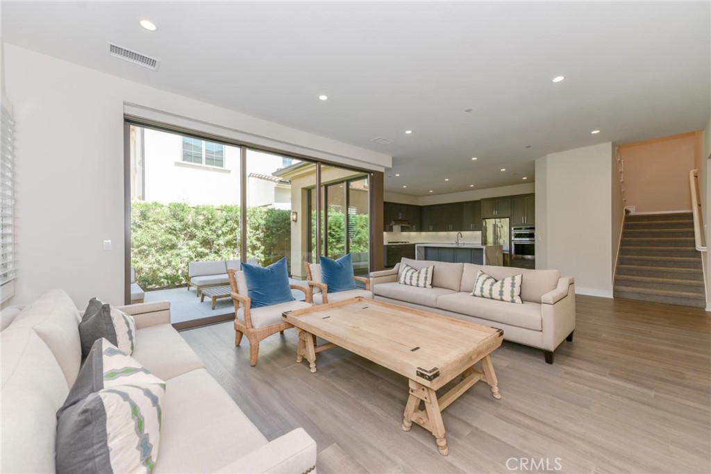 121 Linda Vista, Irvine CA 92618 - photo 3