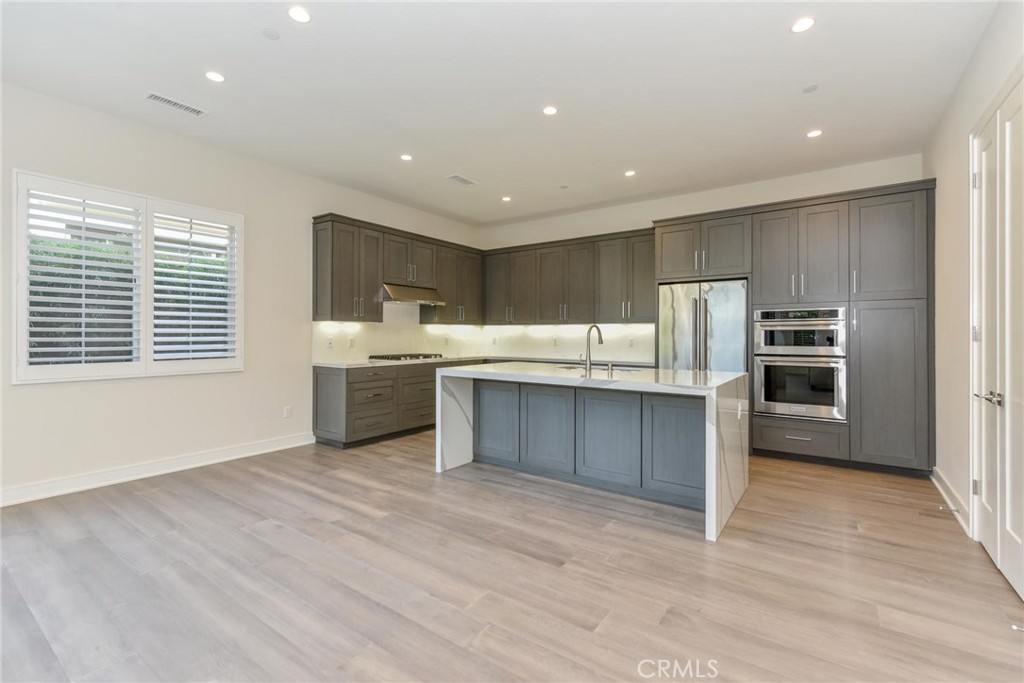 121 Linda Vista, Irvine CA 92618 - photo 6