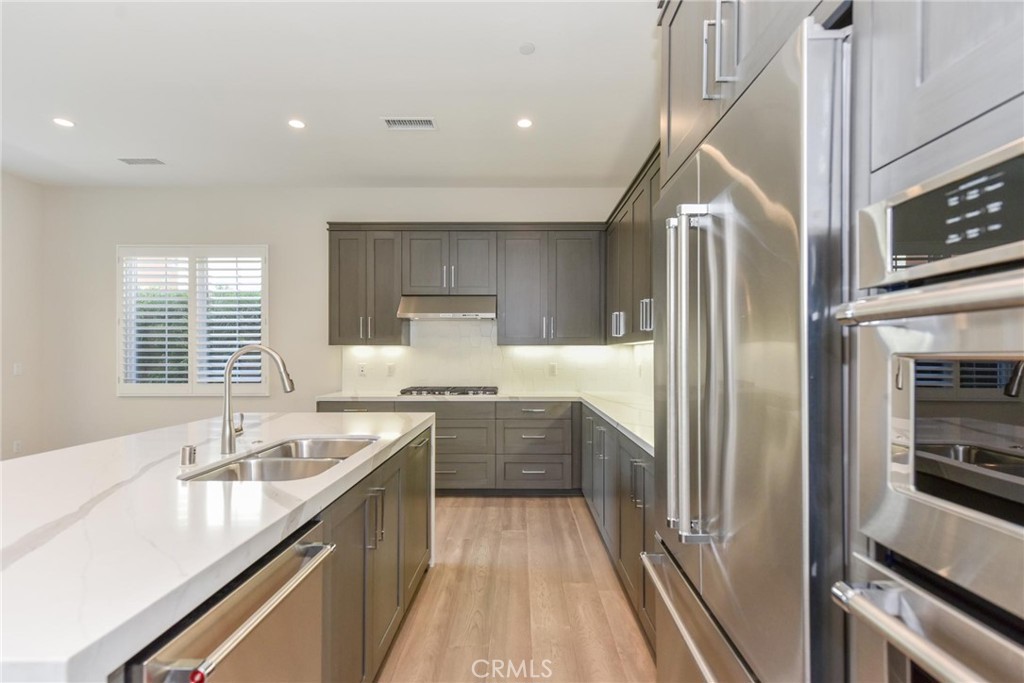 121 Linda Vista, Irvine CA 92618 - photo 10