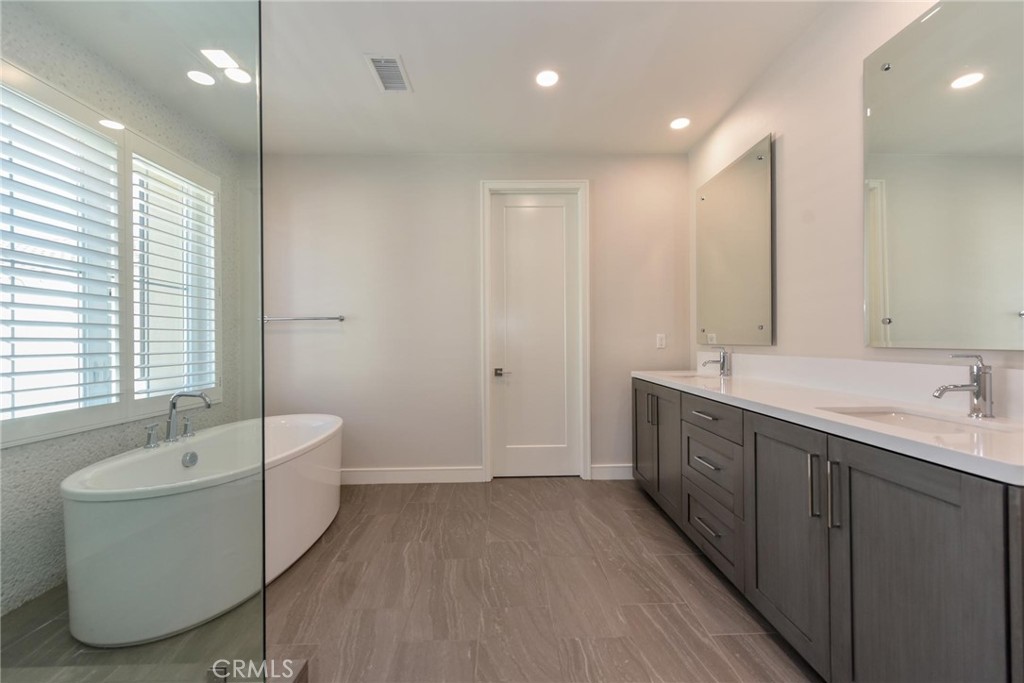 121 Linda Vista, Irvine CA 92618 - photo 19