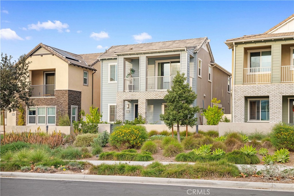 121 Yugen, Irvine CA 92618 - photo 1