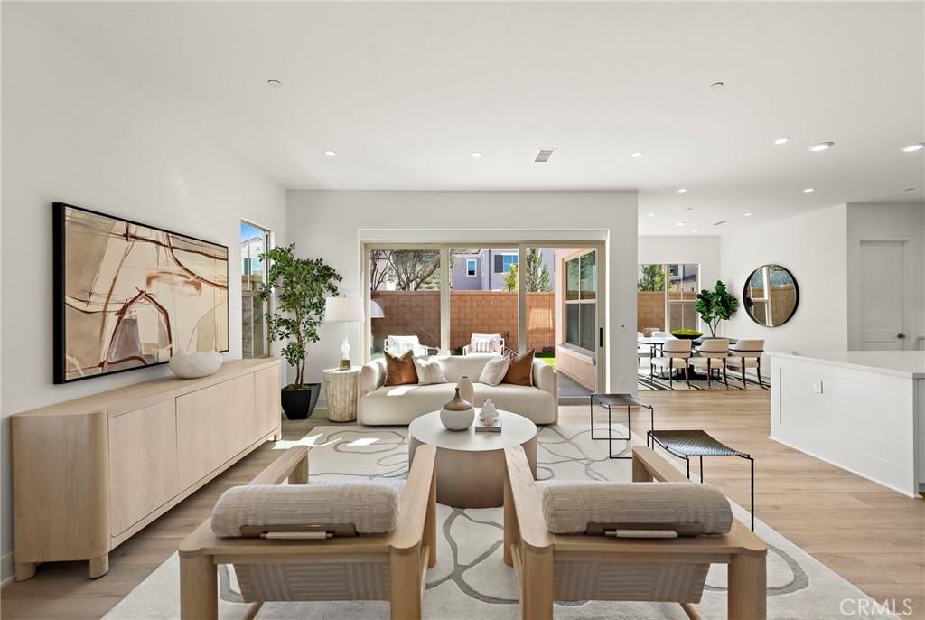 122 Eversedge, Irvine CA 92618 - photo 4