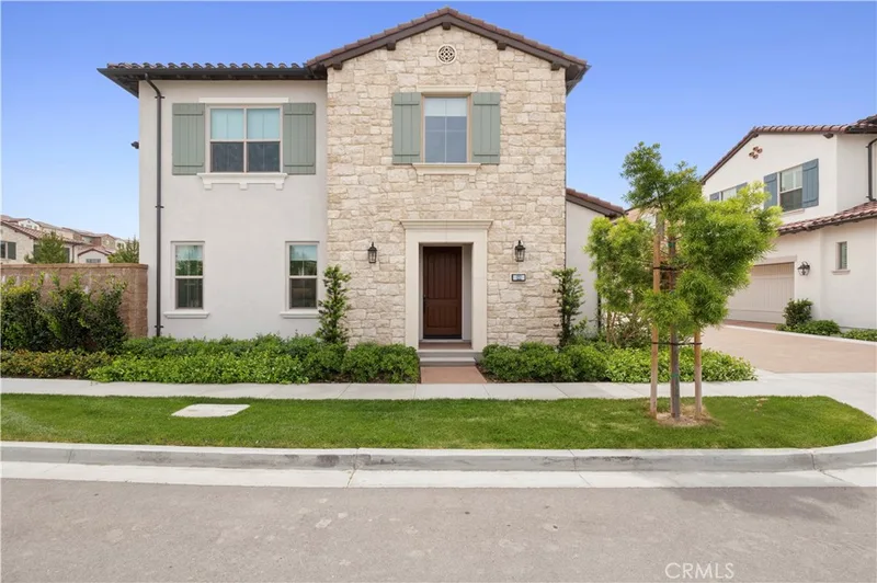 122 Glydon, Irvine, CA 92618