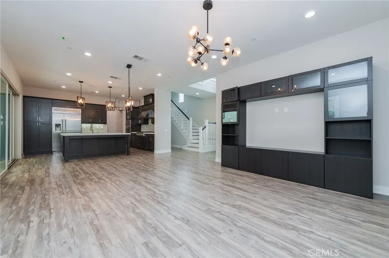 123 Stellar, Irvine