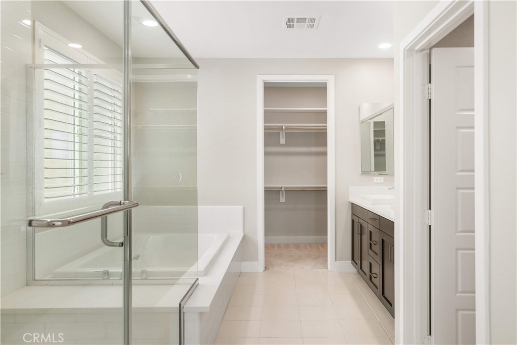 123 stellar, Irvine CA 92618 - photo 26